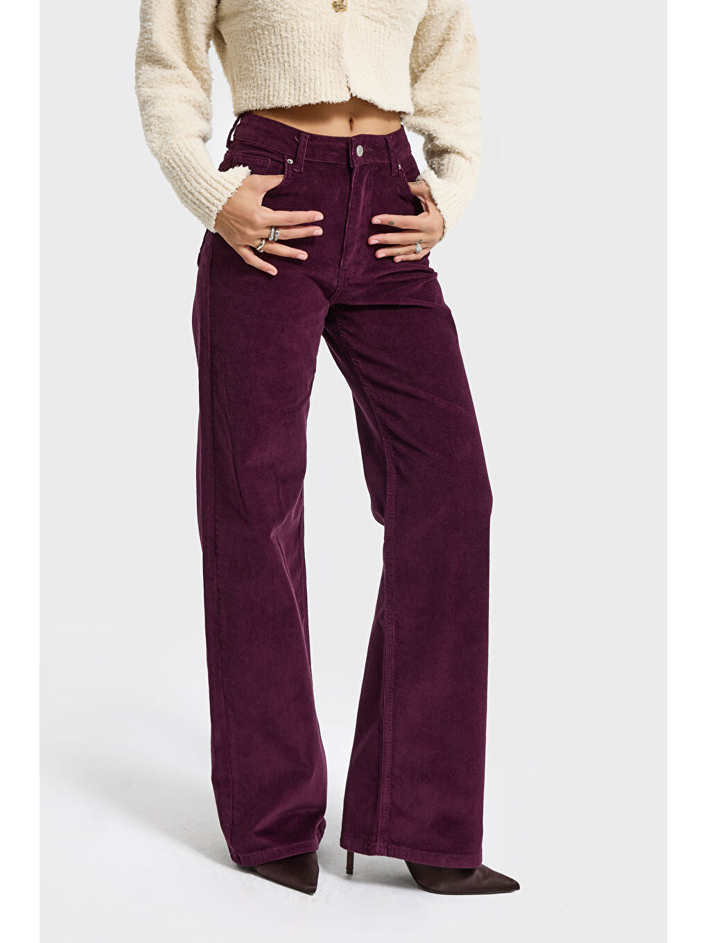 Kadın Mor Renk 26w5-111 Straight Cropped Fit Elastan Kumaş İnce Fitilli Velvet Kadife Kumaş Pantolon-2