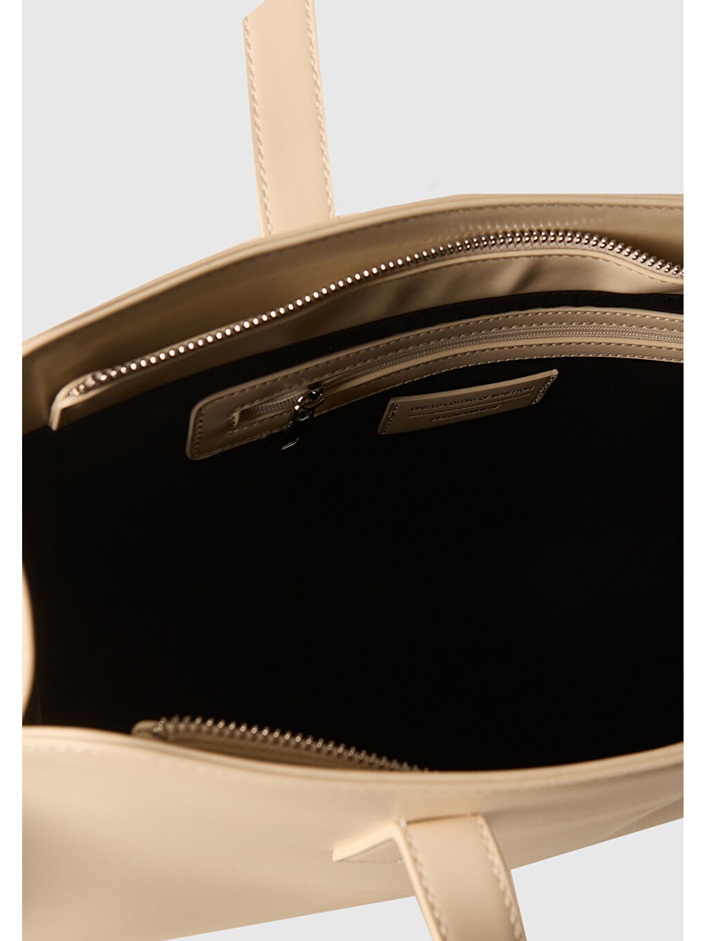 Bej Kadın Taş Rengi Logo Detaylı Metal Plakalı Fermuarlı Geniş Tote Çanta-2