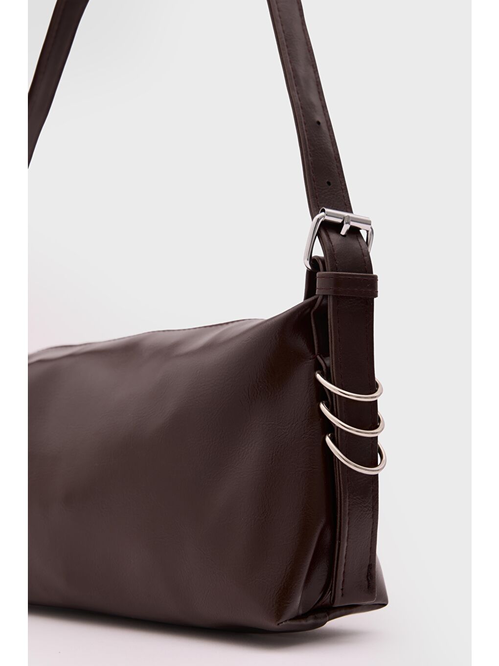 Kahverengi Loop Halka Detaylı Baget Çanta Kahve-5