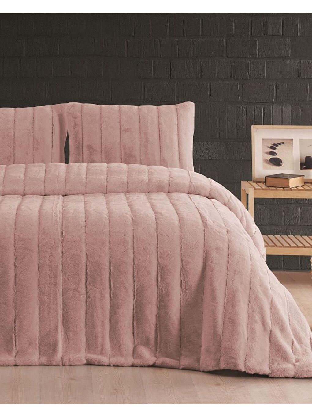 Pembe Luxe 3 Parça Çift Kişilik Yatak Örtüsü Seti Kutulu 230x250 Çizgili Pudra-1