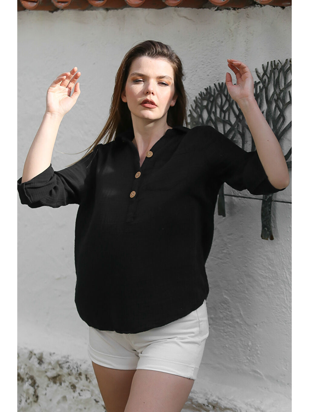 Siyah Gömlek Yaka Düğmeli Uzun Kollu Cepli Casual Müslin Arkası Uzun Dokuma Bluz 70 66-2