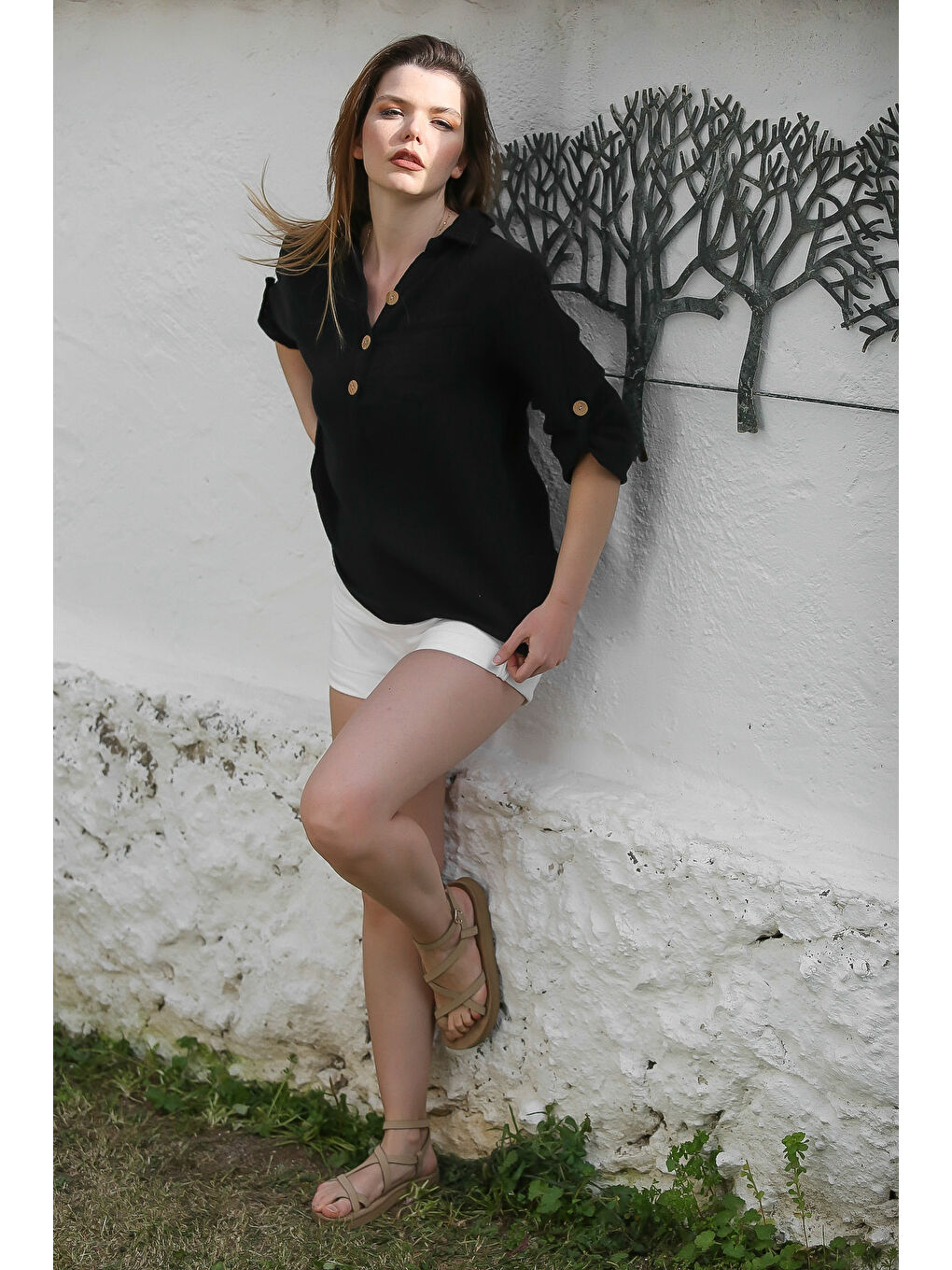 Siyah Gömlek Yaka Düğmeli Uzun Kollu Cepli Casual Müslin Arkası Uzun Dokuma Bluz 70 66-4