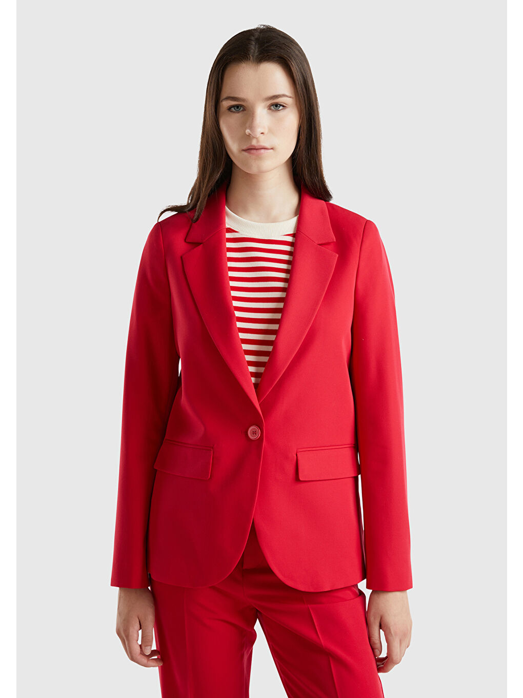 Kadın Kırmızı Poliviskoz Tek Düğmeli Kırlangıç Yaka Blazer Ceket