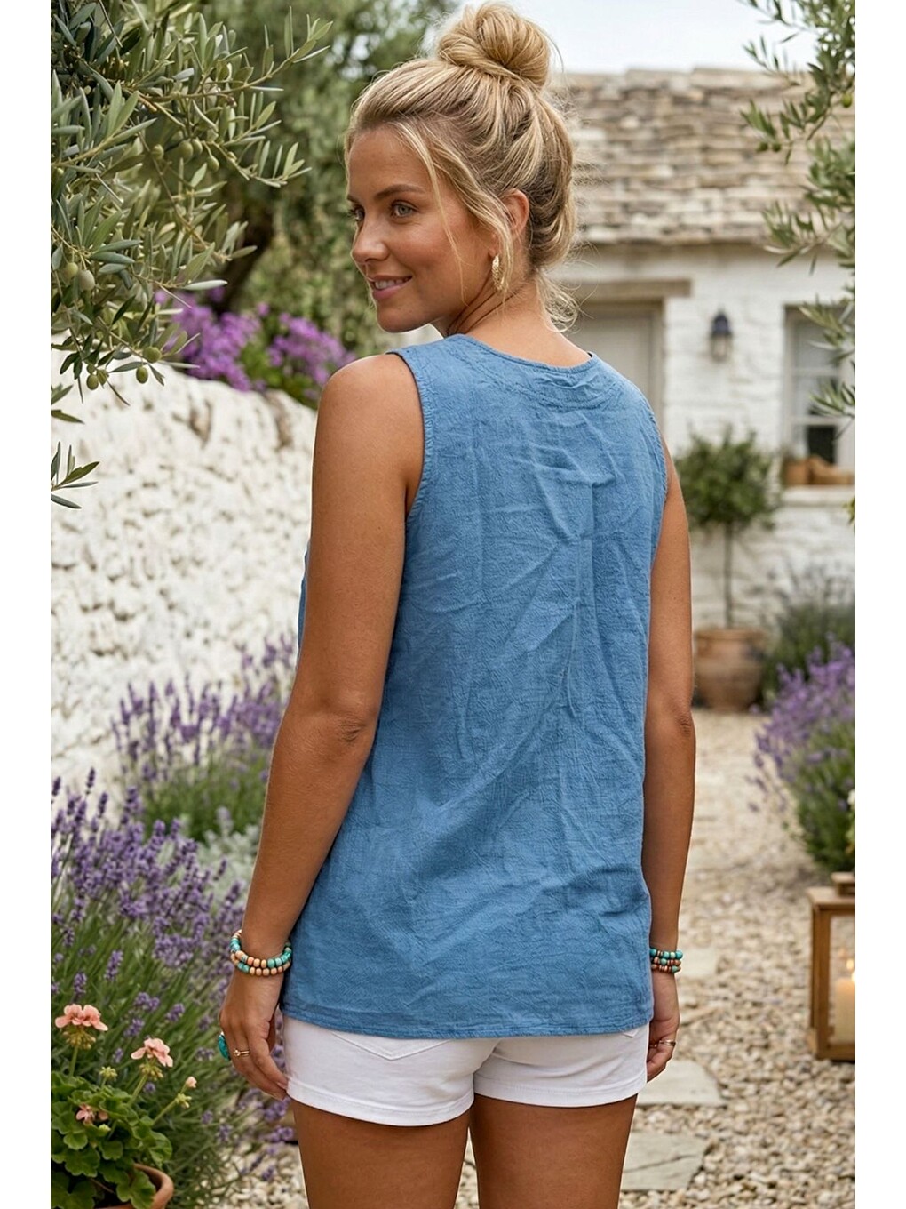 Mavi V Yaka Kolsuz Brodeli Casual Pamuklu Dokuma Bluz 63 52-5