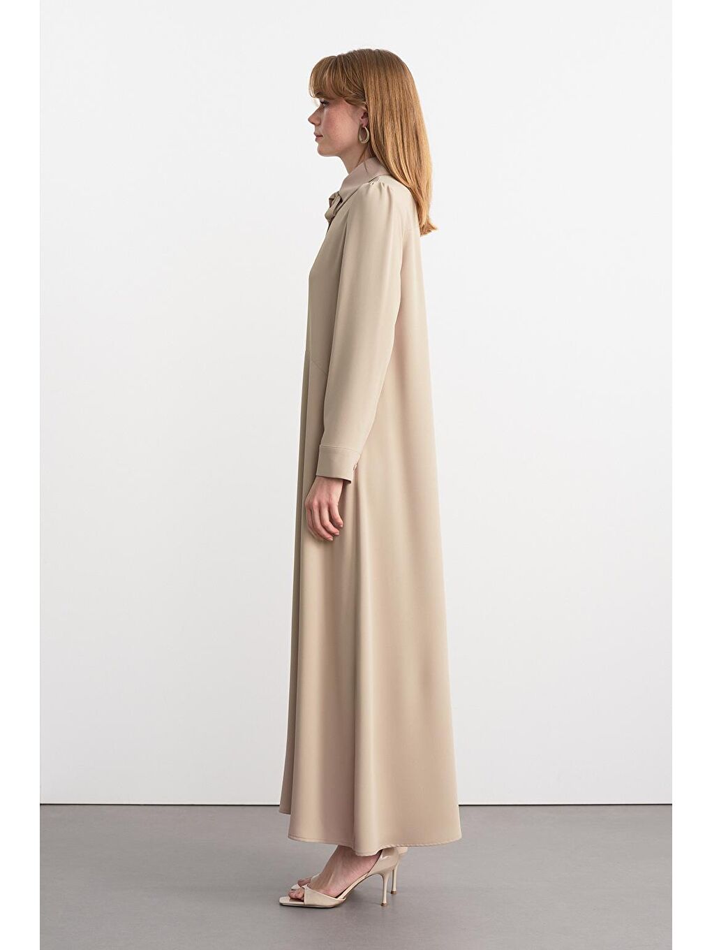 Bej Yaka Bağlamalı Uzun Elbise Taş-3