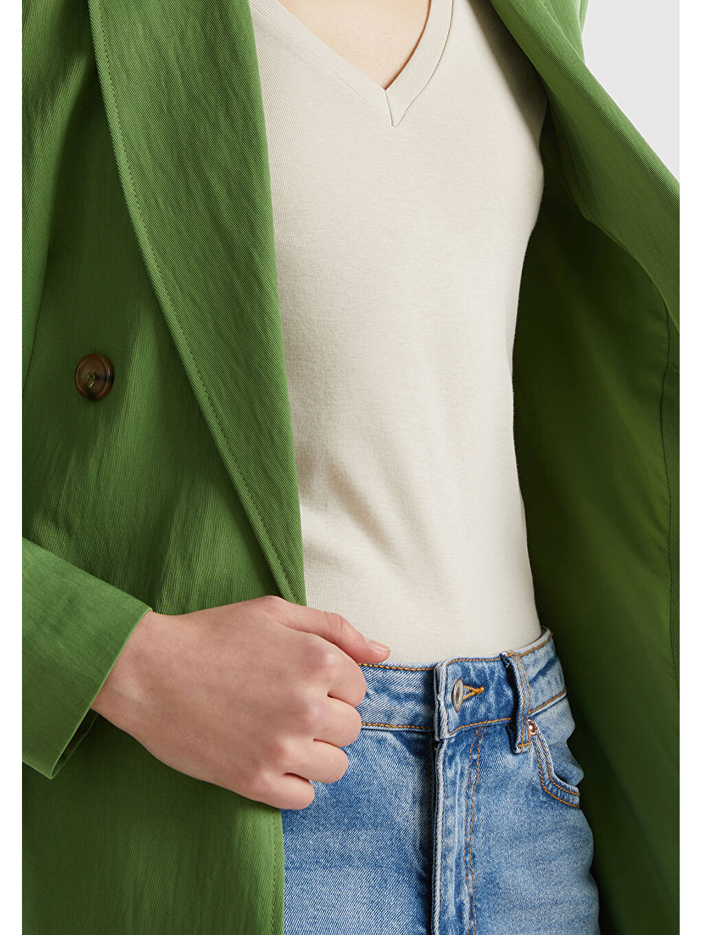 Kadın Soluk Yeşil Liyosel ve Viskoz Karışımlı Yama Cepli Kruvaze Blazer Ceket-5