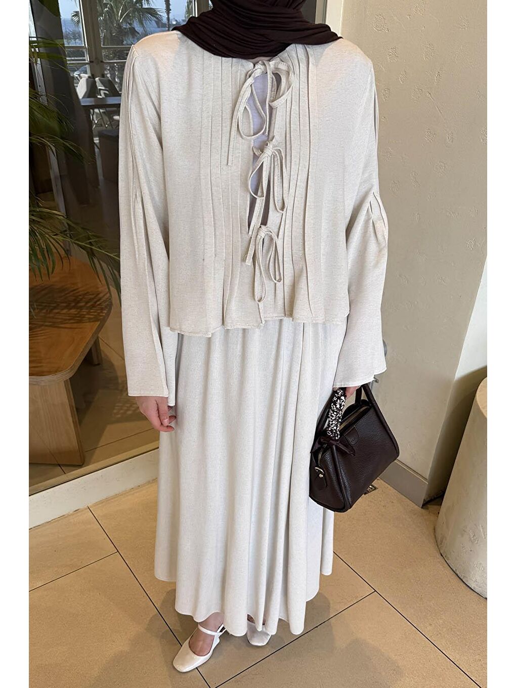 Bej Pileli Bağlama Detaylı Takım Taş-2