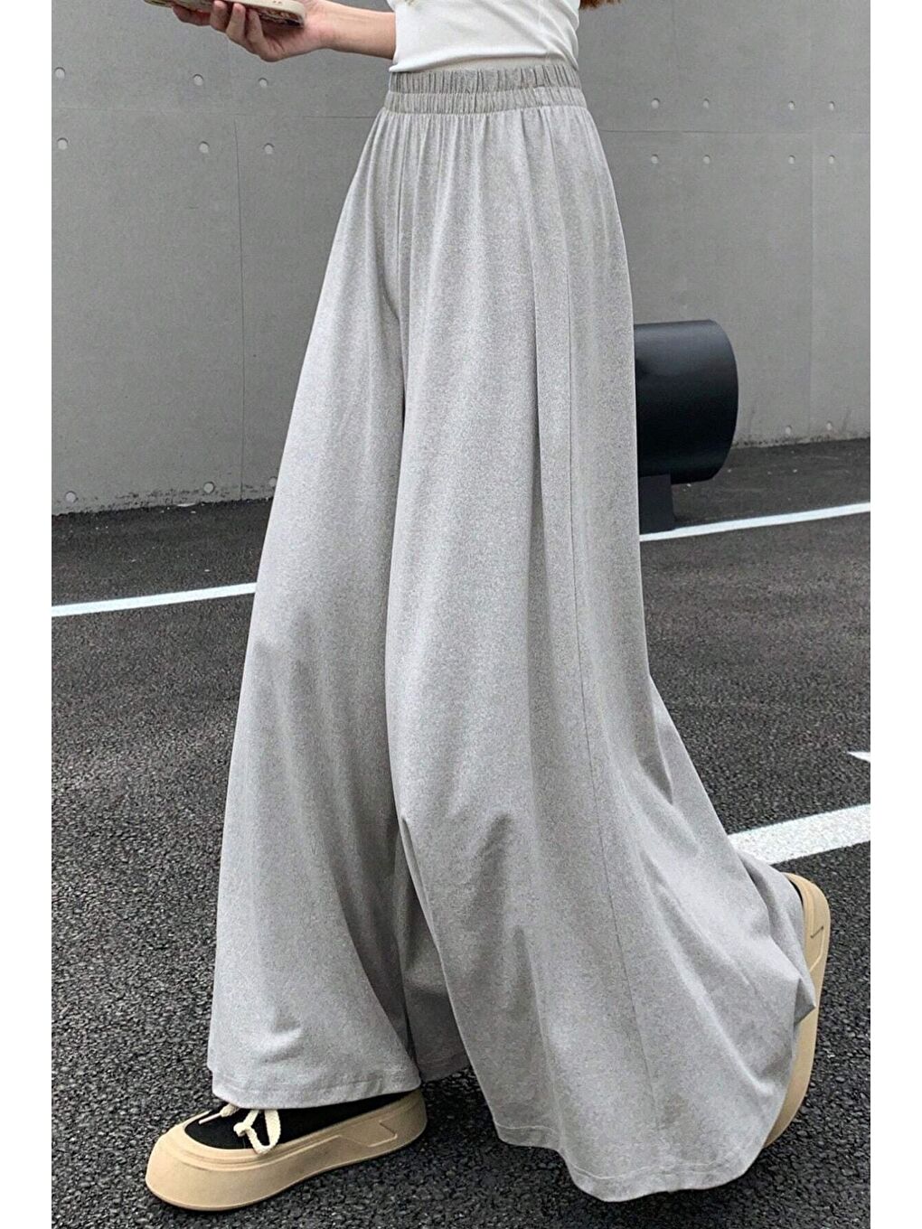 Gri Kadın 2 İplik Oversize Bol Paça Tasarım Eşofman Altı Yüksek Bel Rahat Model