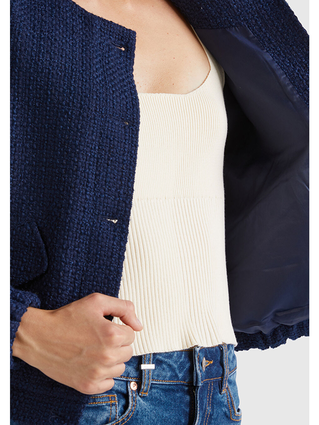 Kadın Lacivert Önü Düğmeli Kapaklı Cep Tasarımı Yuvarlak Yaka Bomber Ceket-3