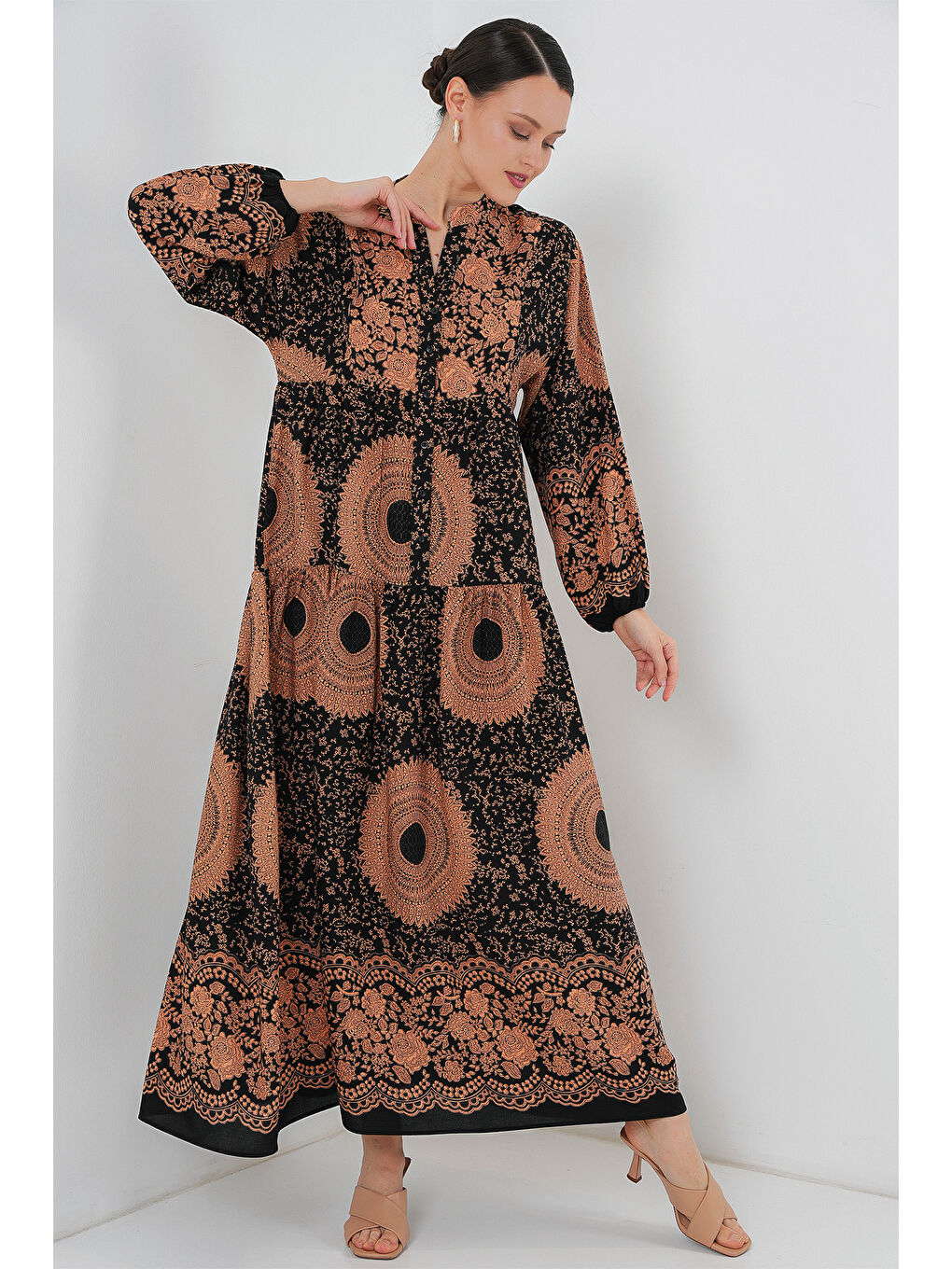 Kahverengi 2423 Otantik Desenli Tesettür Elbise - Siyah - Taba-2