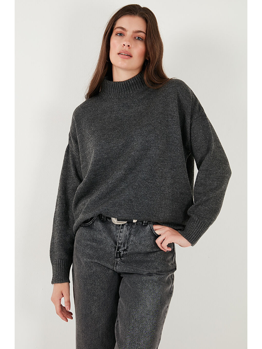 Antrasit Premium Oversize Fit Balıkçı Yaka Yumuşak Dokulu Triko Kazak 680KZ00469-4