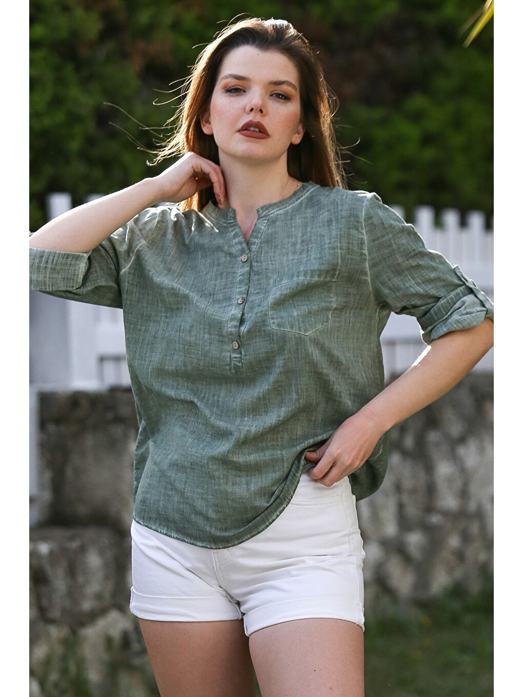 Haki Hakim Yaka Düğmeli Uzun Kollu Cepli Yıkamalı Casual Dokuma Bluz 70 60