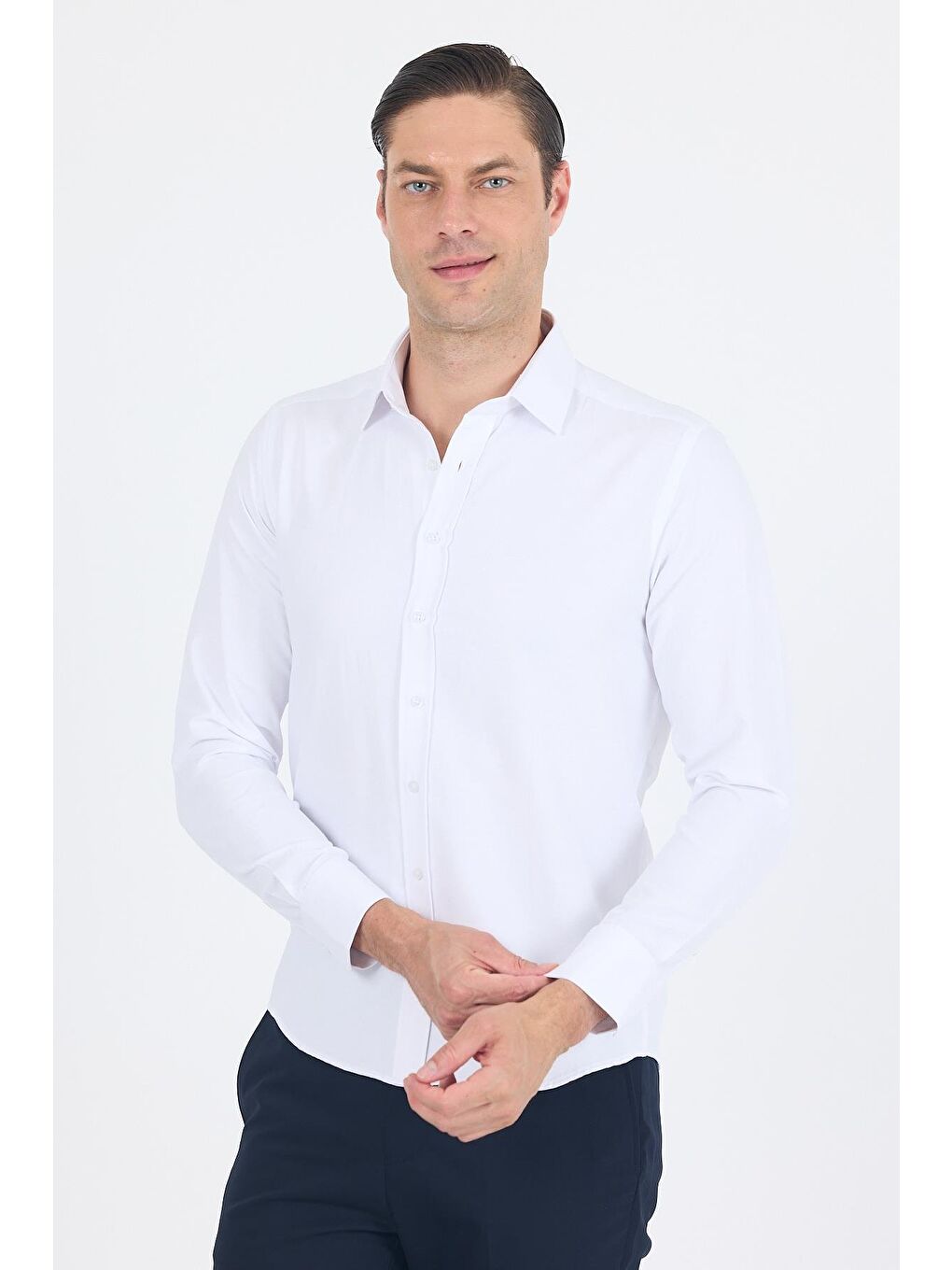 Beyaz Sert Yaka Düz Classic Pamuklu Slim Fit Gömlek 1004250214-2