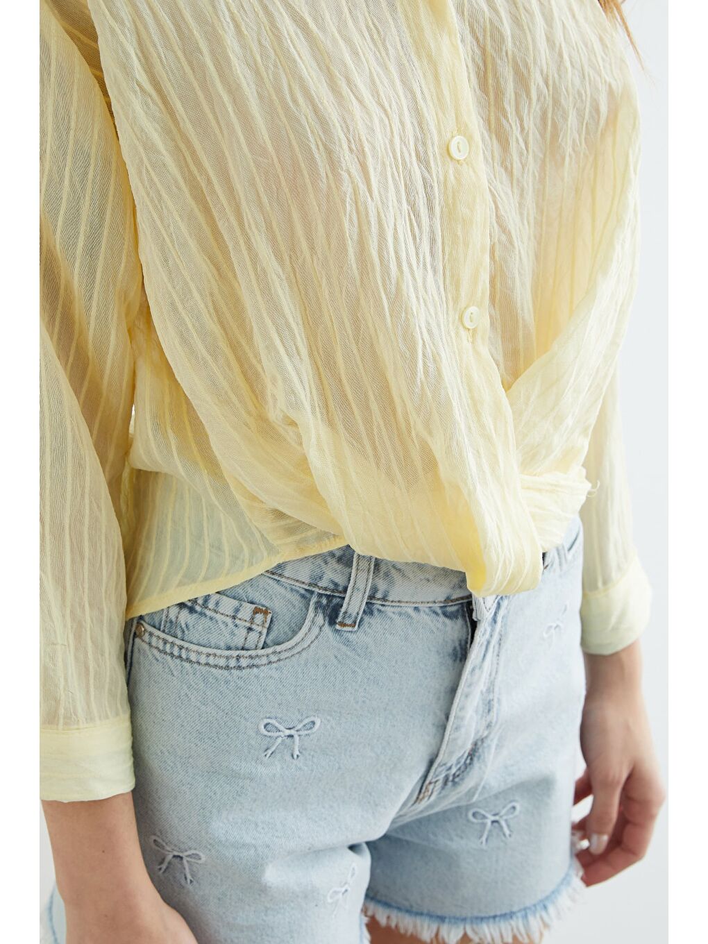 Sarı Çizgili Önü Düğümlü Gömlek-4