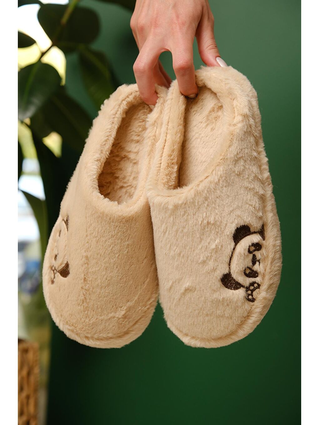 Kahverengi Panda Nakışlı Kadın Ev Terliği Pelüş Terlik Çeyiz ve Bohça Terliği Ses Yapmaz Kalın Taban-1