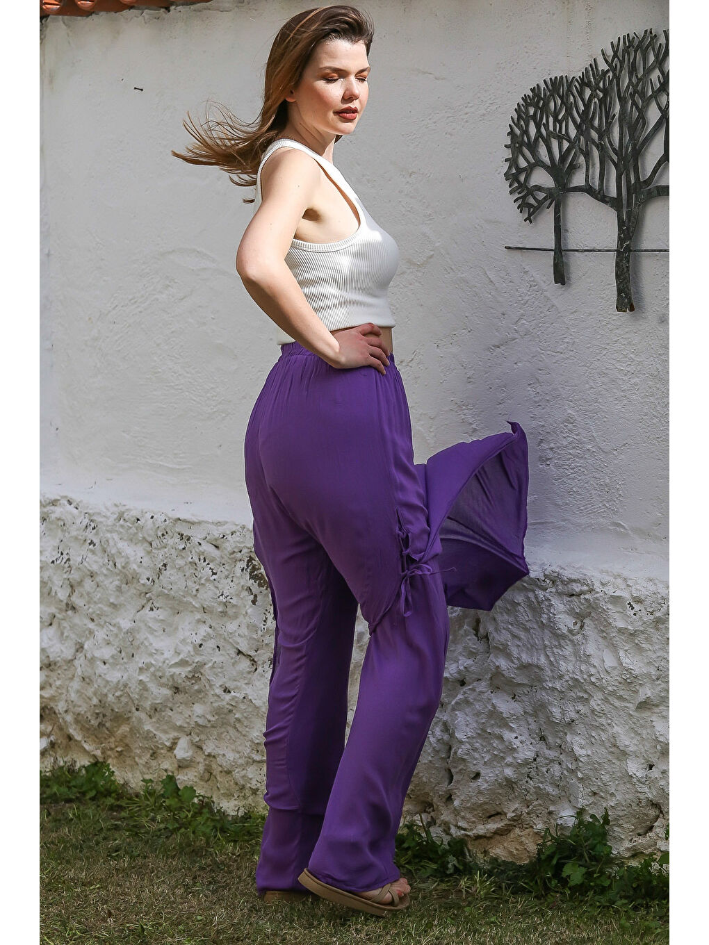 Mor İnce Astarlı Yanları Bağlamalı Lastikli Ve Bağlamalı Bel Geniş Paça Dokuma Pantolon 110 58-4