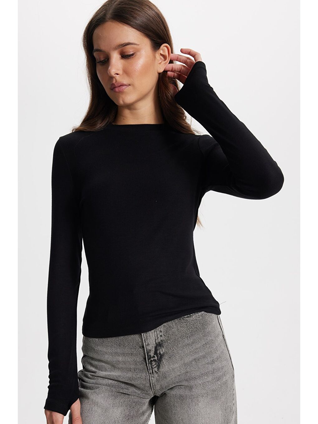 Kadın Slim Fit Dar Kesim Pamuklu Bisiklet Yaka Uzun Kollu Siyah Bluz-6