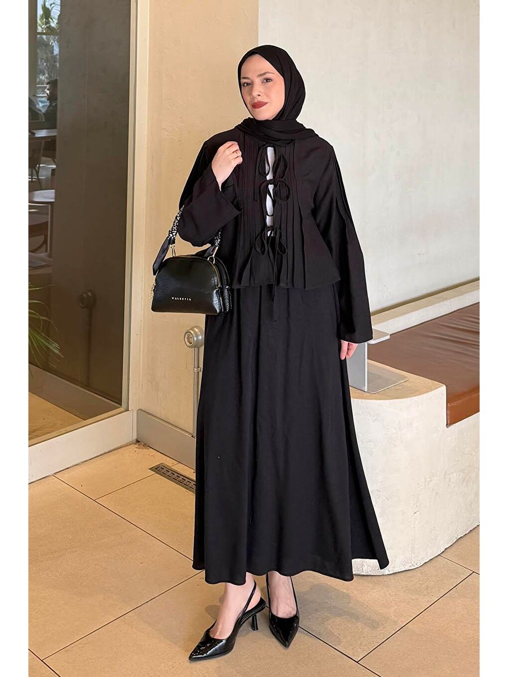 Pileli Bağlama Detaylı Takım Siyah