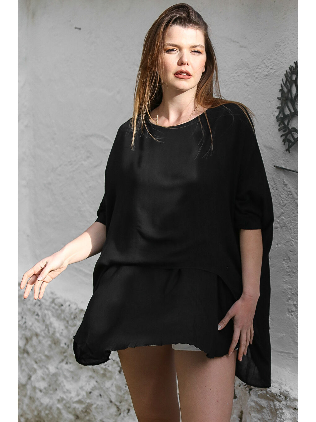 Siyah Havuz Yaka Yarasa Kol İnce Astarlı Çift Katlı Casual Oversize Dokuma Bluz 75 85