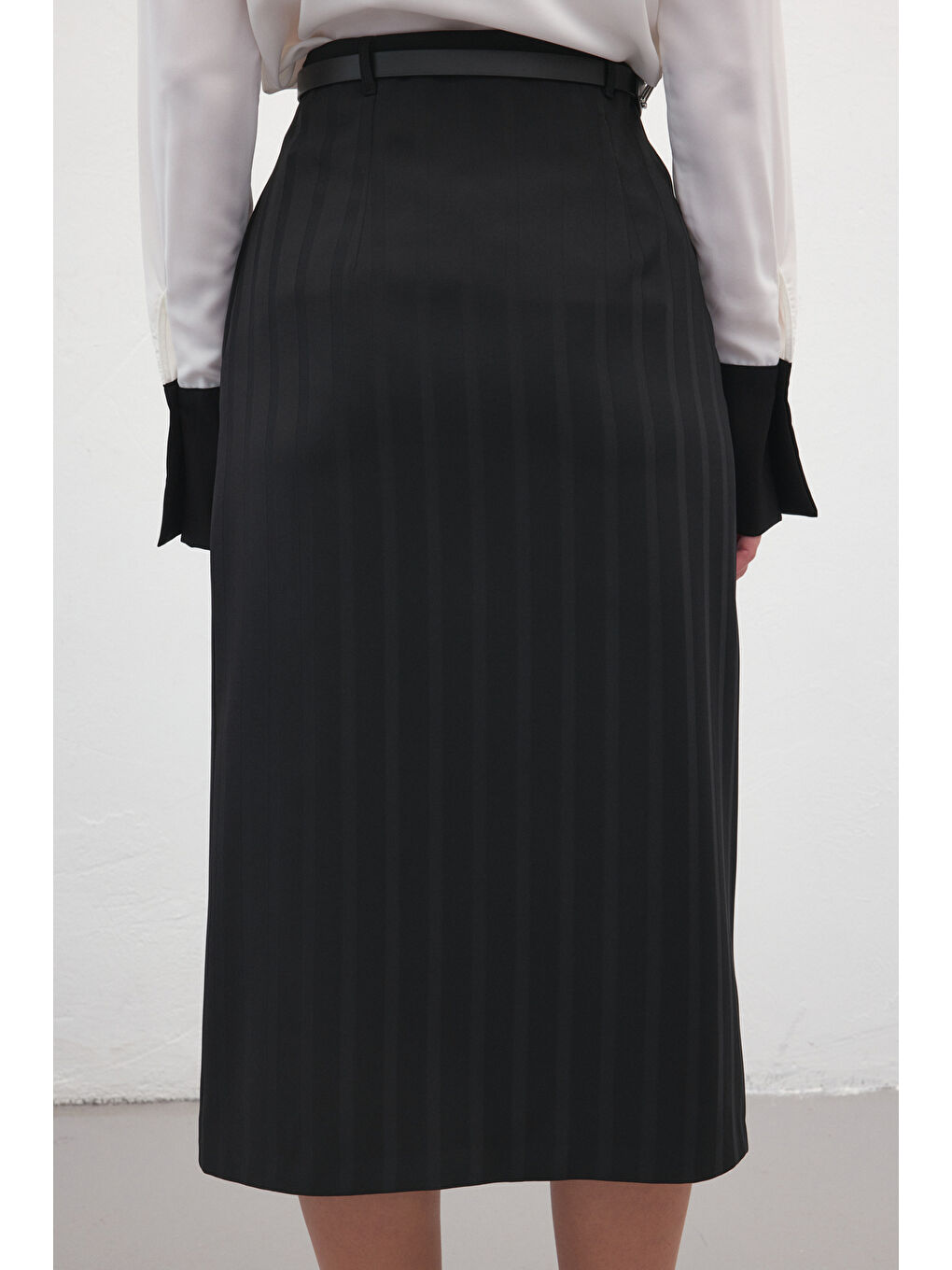 Anna Yırtmaçlı Etek - Siyah-4