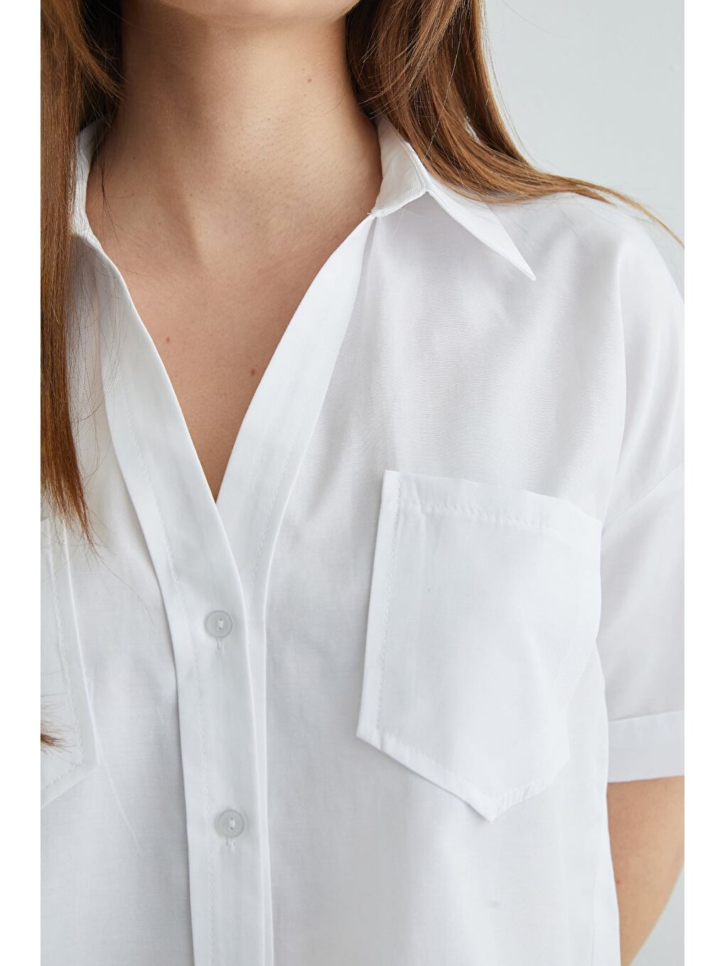 Beyaz Çift Cepli Oversize Crop Gömlek-3