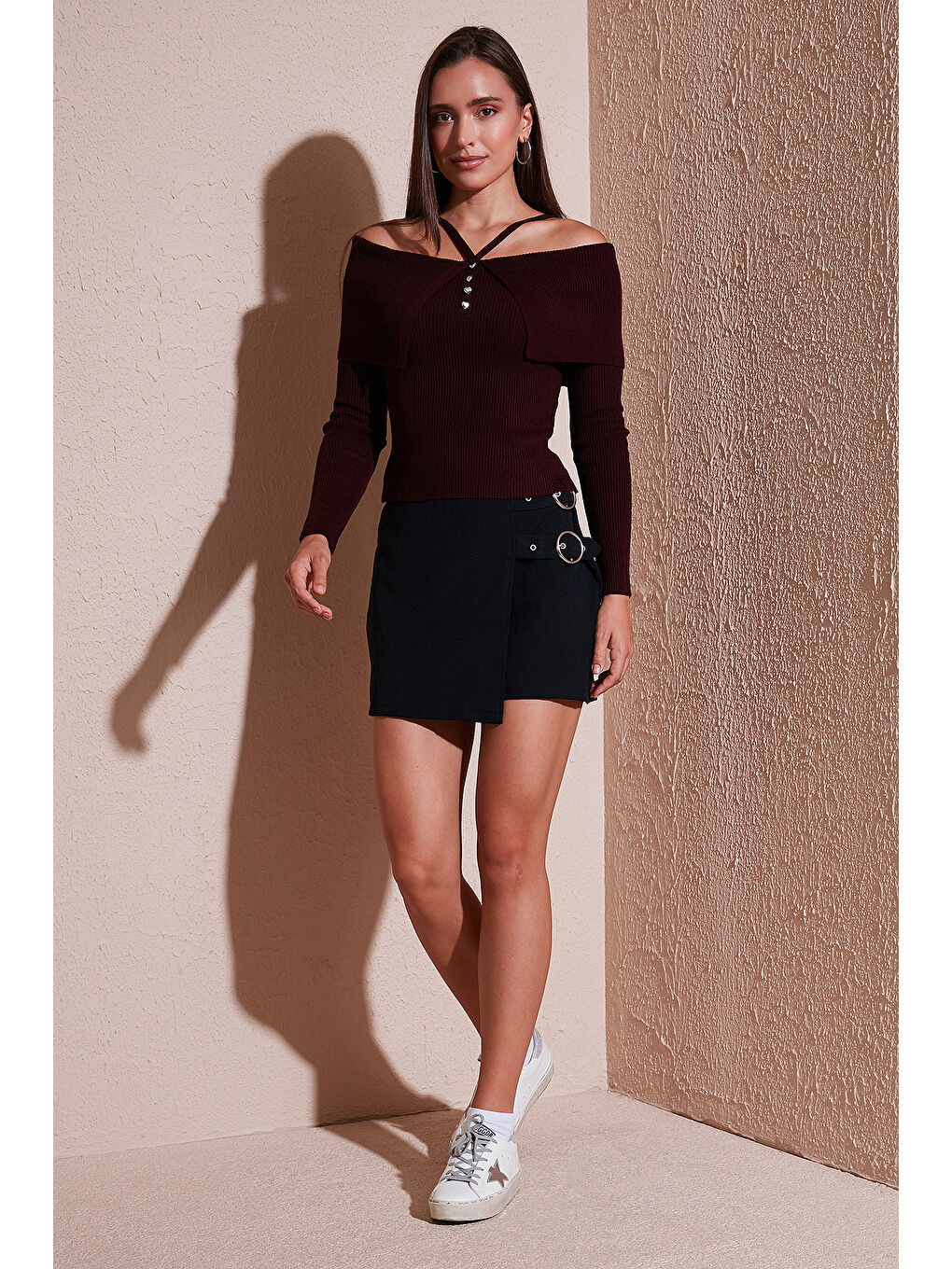 Siyah Comfort Fit Kemer Detaylı Mini Boy Şort Etek 611SR0081