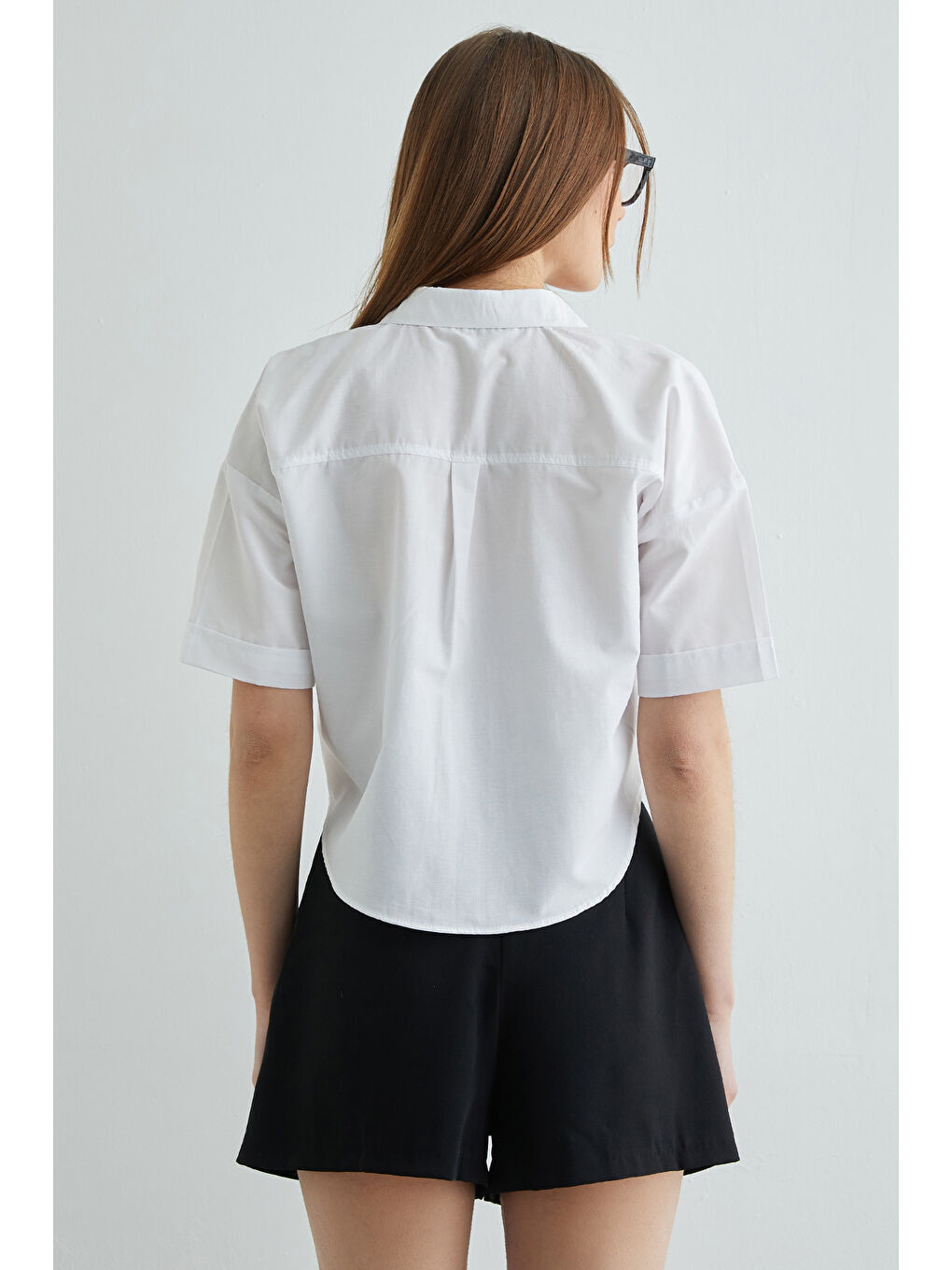 Beyaz Çift Cepli Oversize Crop Gömlek-4