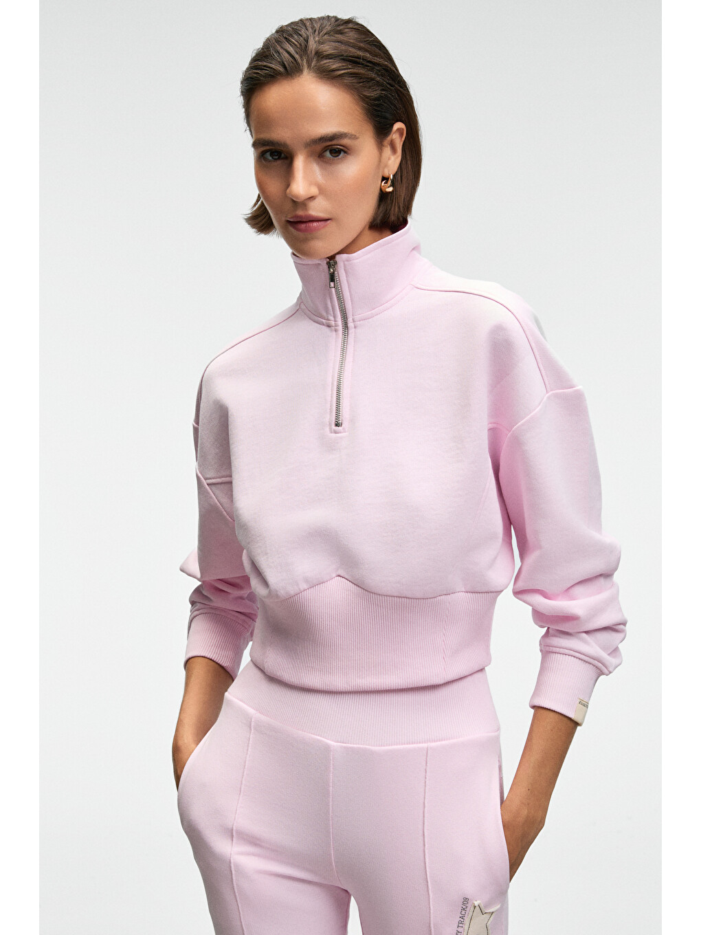 Thalıa Kadın Arka Baskılı Ve Patch Detaylı Fermuarlı Dik Yakalı Pembe Sweatshirt-1