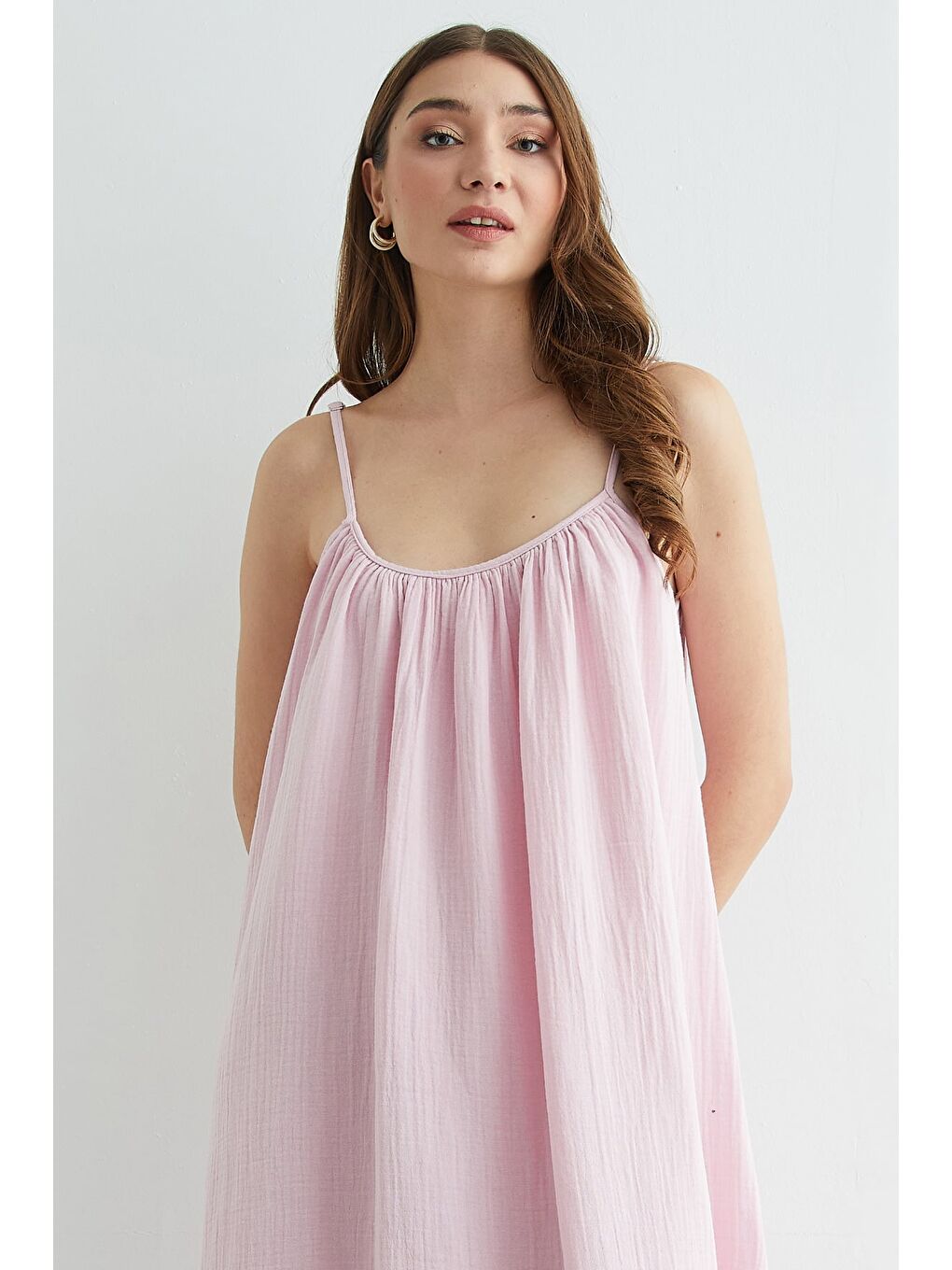 Pembe Basic Askılı Etek Ucu Yırtık Müslin Elbise-1