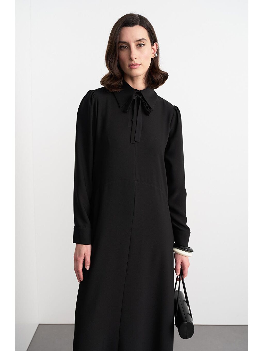 Yaka Bağlamalı Uzun Elbise Siyah-1