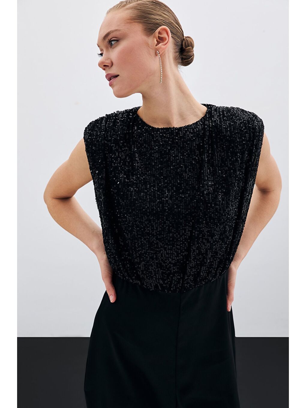 Payetli Saten Tulum - Siyah-4