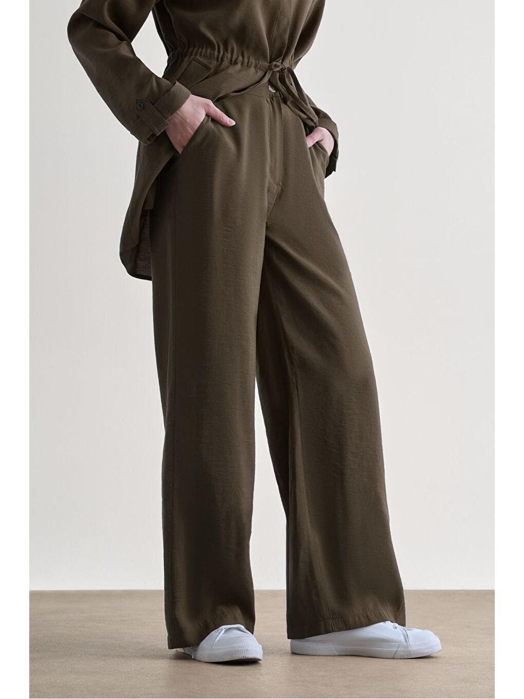 Kahverengi Rahat Kesim Geniş Paçalı Modal Pantolon-1