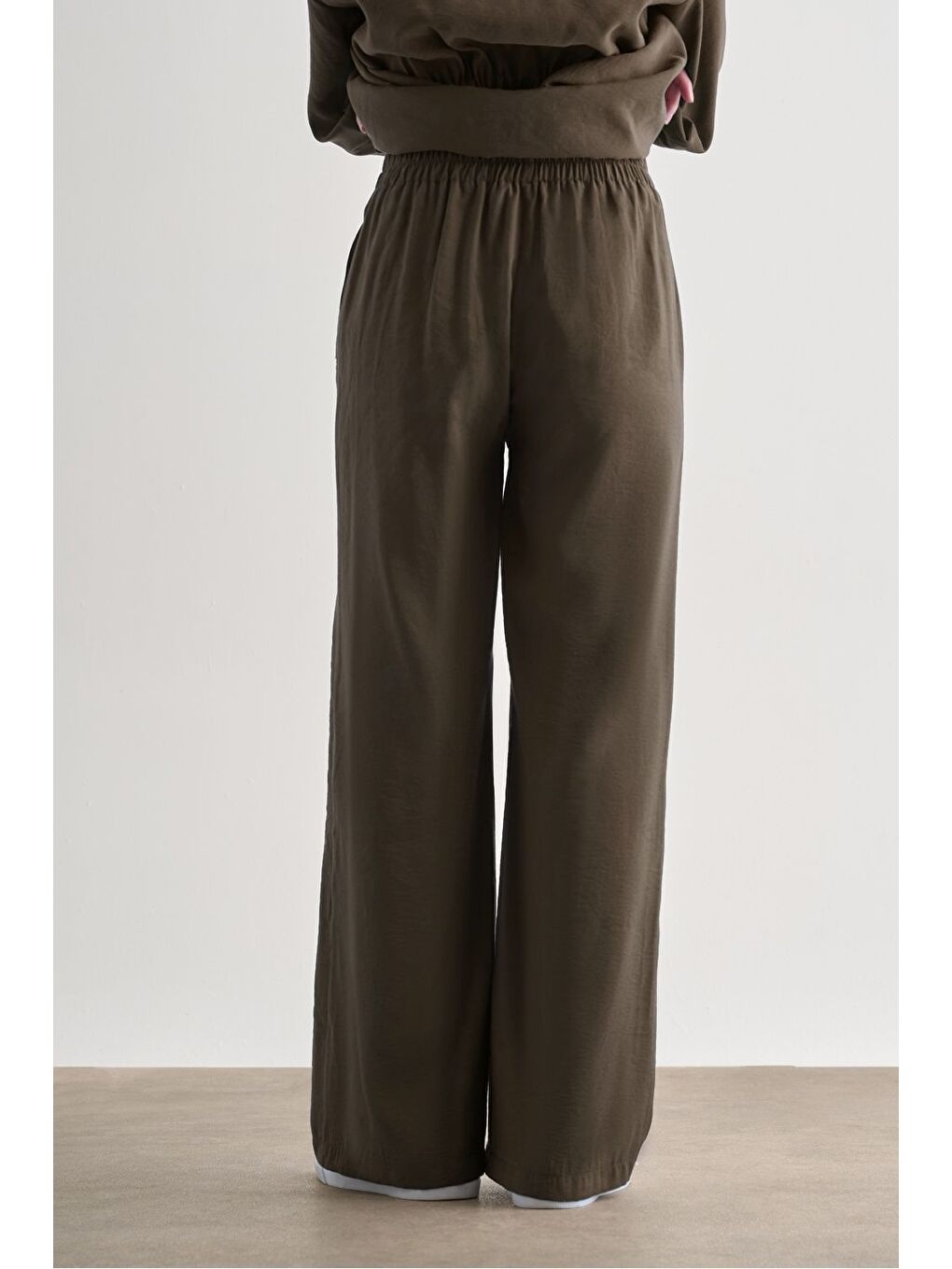 Kahverengi Rahat Kesim Geniş Paçalı Modal Pantolon-2