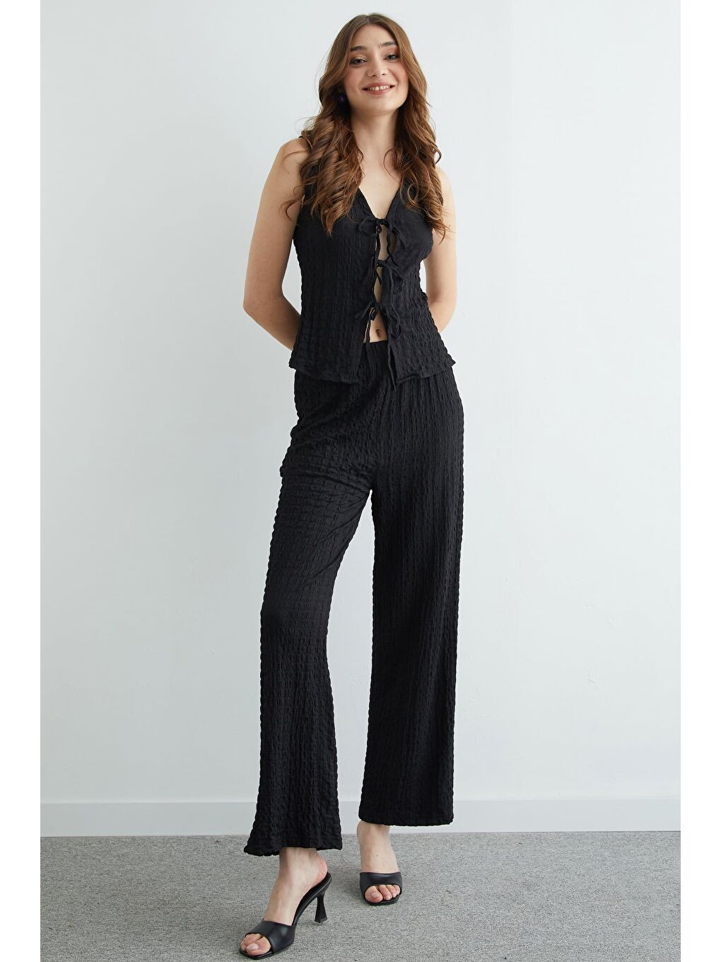 Siyah Önden Bağlamalı Dokulu Yelekli 2 Li Takım-1