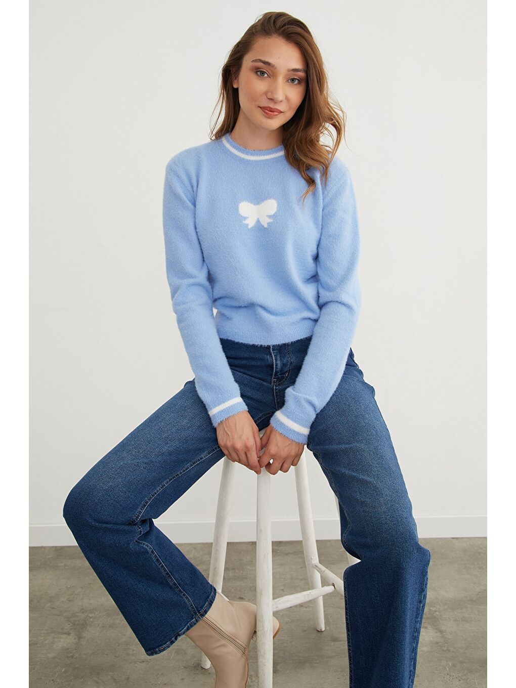 Mavi Kurdele Desenli Bisiklet Yaka Sakallı Kazak