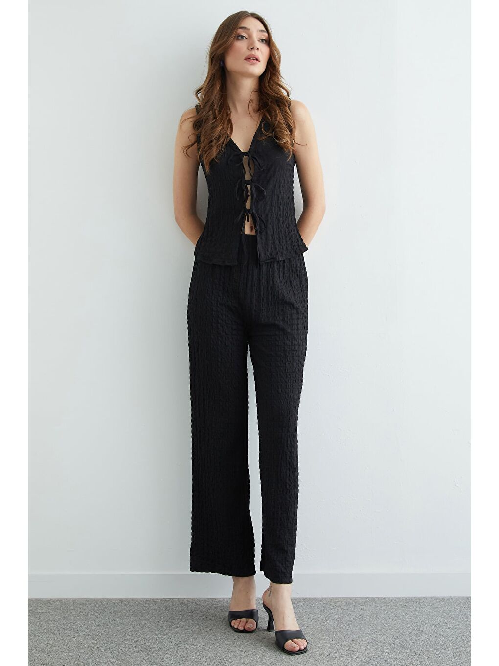 Siyah Önden Bağlamalı Dokulu Yelekli 2 Li Takım-2