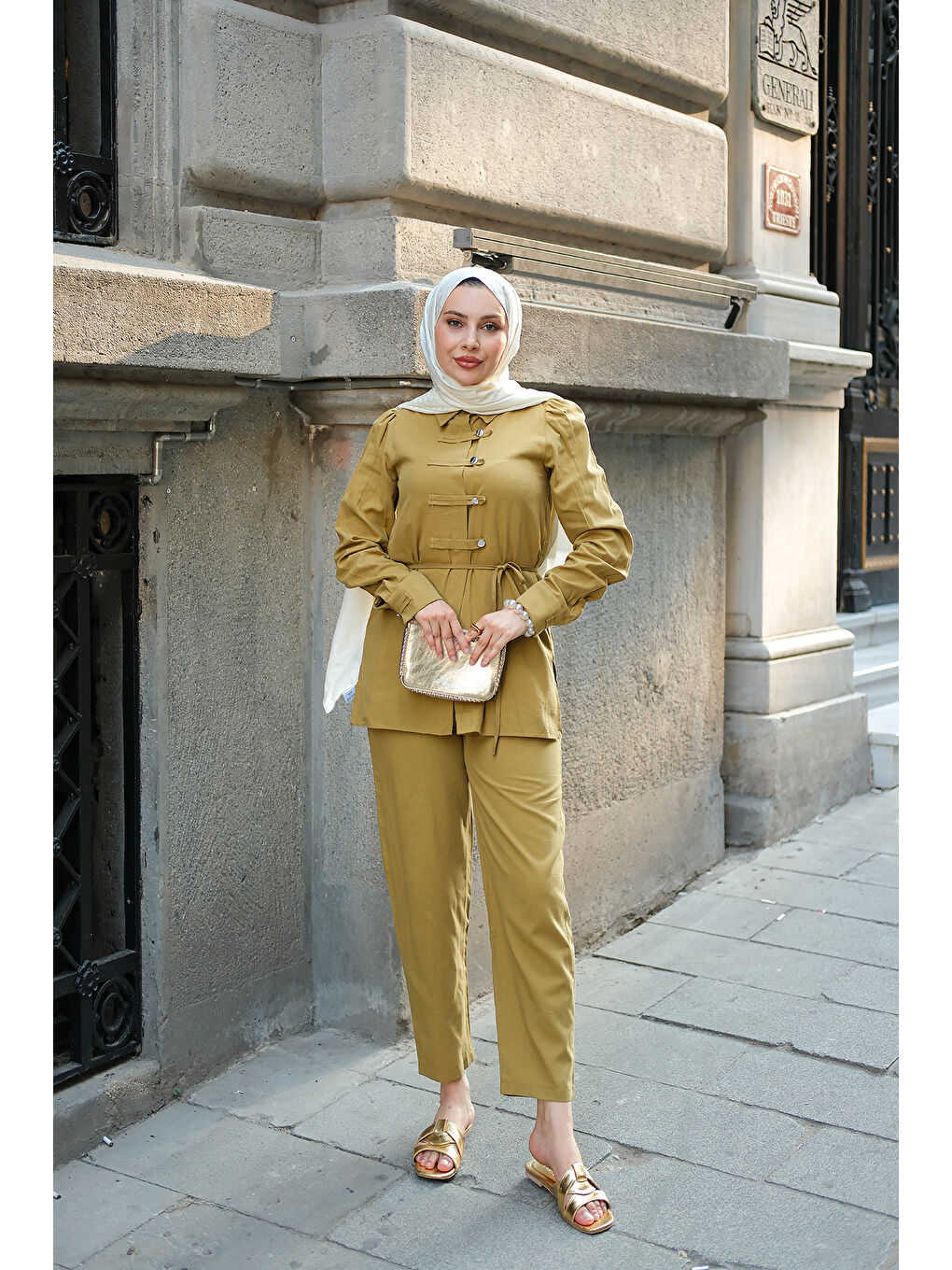 Kadın Düğme Detay Takım Yağ Yeşil-2