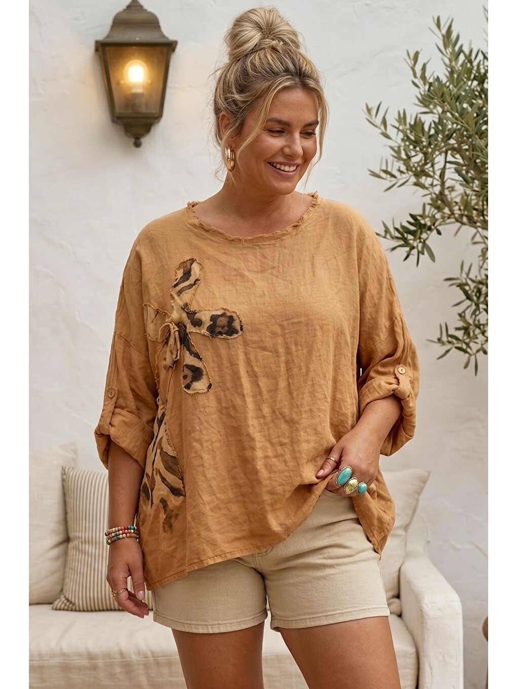 Kahverengi İtalyan Camel Havuz Yaka 3/4 Kol Yıkamalı Aplikeli Casual 100% Keten Oversize Dokuma Bluz 80 74-2