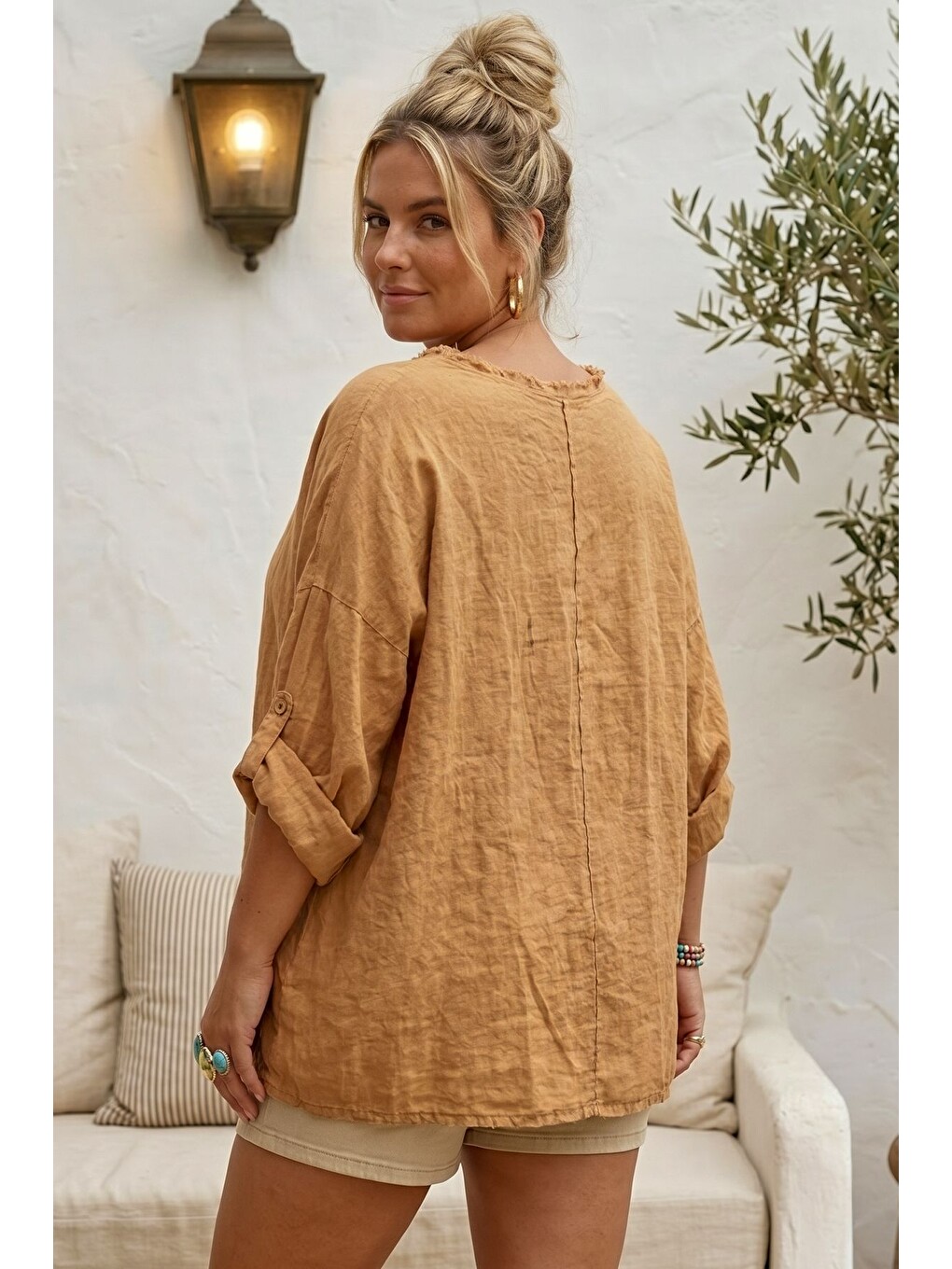 Kahverengi İtalyan Camel Havuz Yaka 3/4 Kol Yıkamalı Aplikeli Casual 100% Keten Oversize Dokuma Bluz 80 74-3