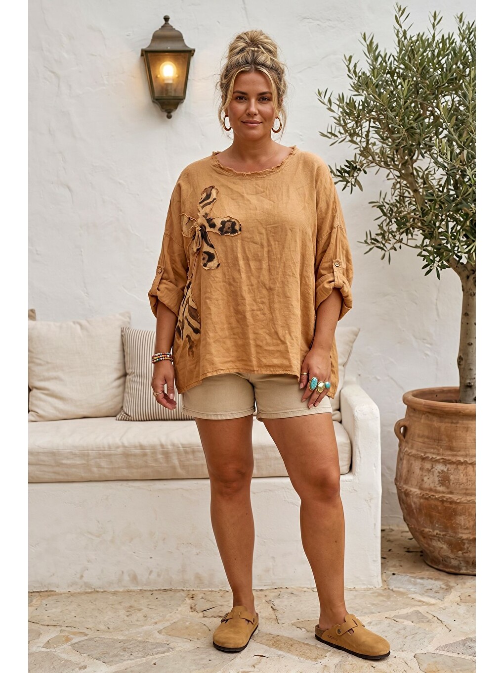 Kahverengi İtalyan Camel Havuz Yaka 3/4 Kol Yıkamalı Aplikeli Casual 100% Keten Oversize Dokuma Bluz 80 74-4