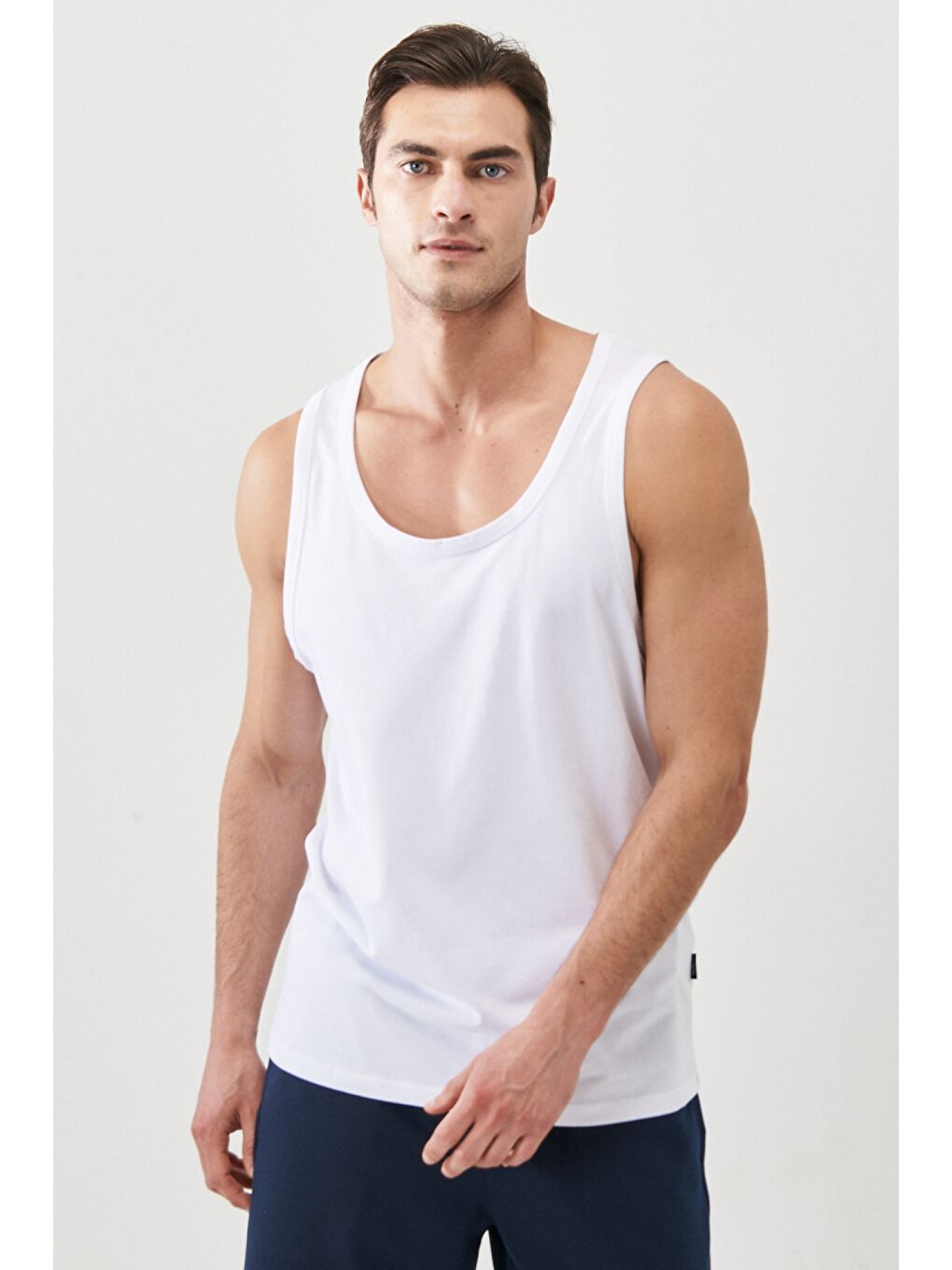 Erkek Beyaz Slim Fit Dar Kesim Bisiklet Yaka Spor Atlet Tişört