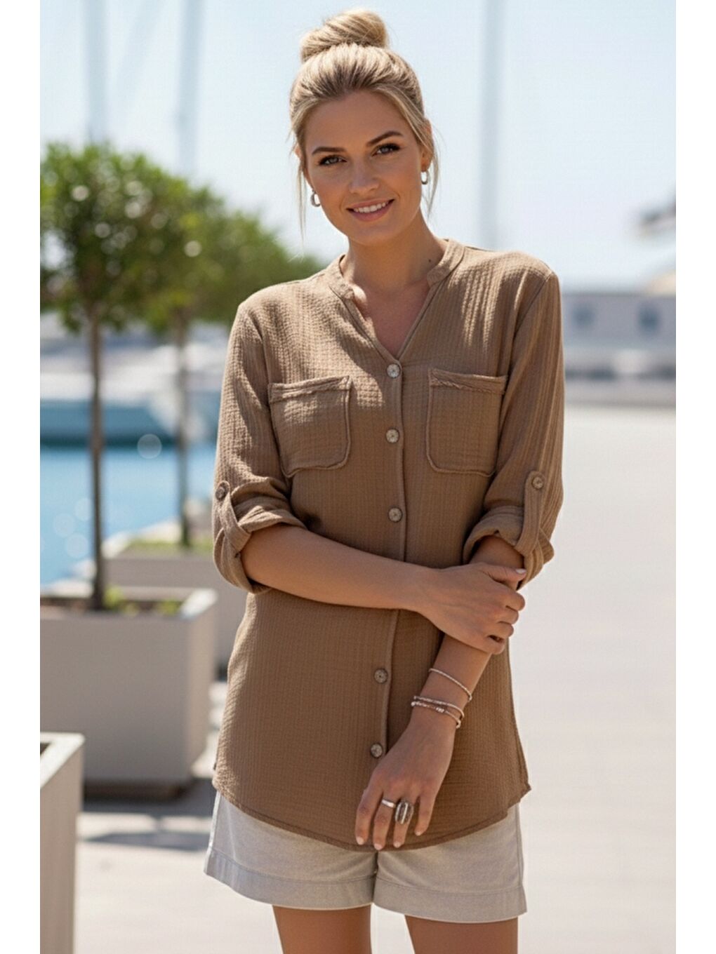 Kahverengi Açık Kahve Hakim Yaka Düğmeli 3/4 Kol Çift Cepli Arkası Fistolu Casual Müslin Dokuma Gömlek 74 65-5