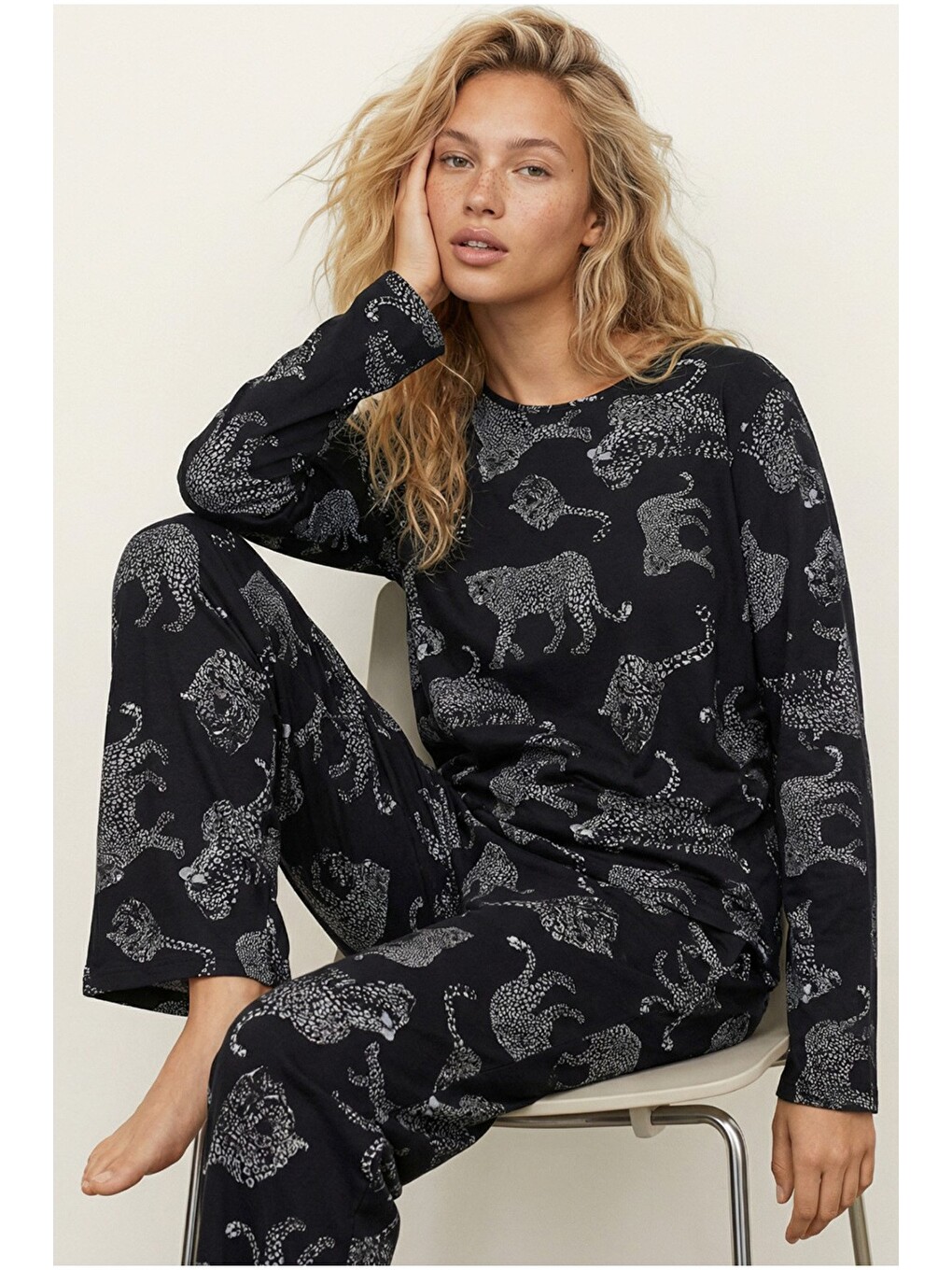 Karışık Siyah Leopar Baskılı Örme Pijama Takım 7613