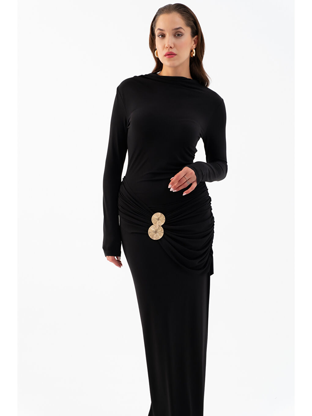 Kadın Siyah Uzun Kol Aksesuar Drapeli Maxi Elbise-2
