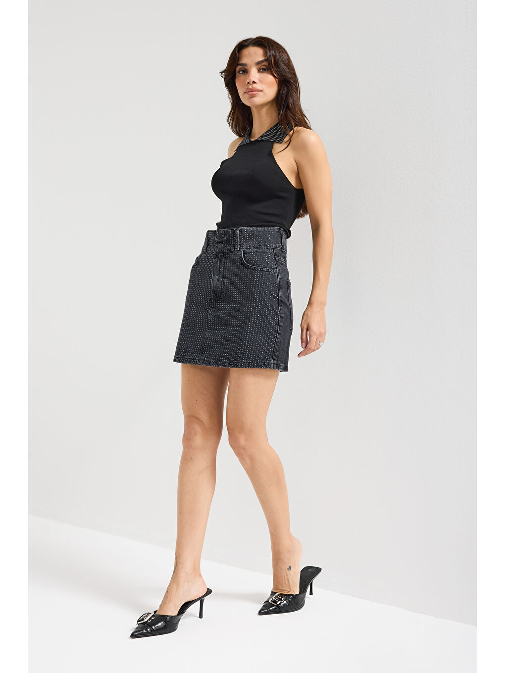 Gri Kadın Koyu Füme Renk 1w5-1 Straight Fit Parlak Taşlı %100 Pamuk Tasarım Mini Denim Etek-2
