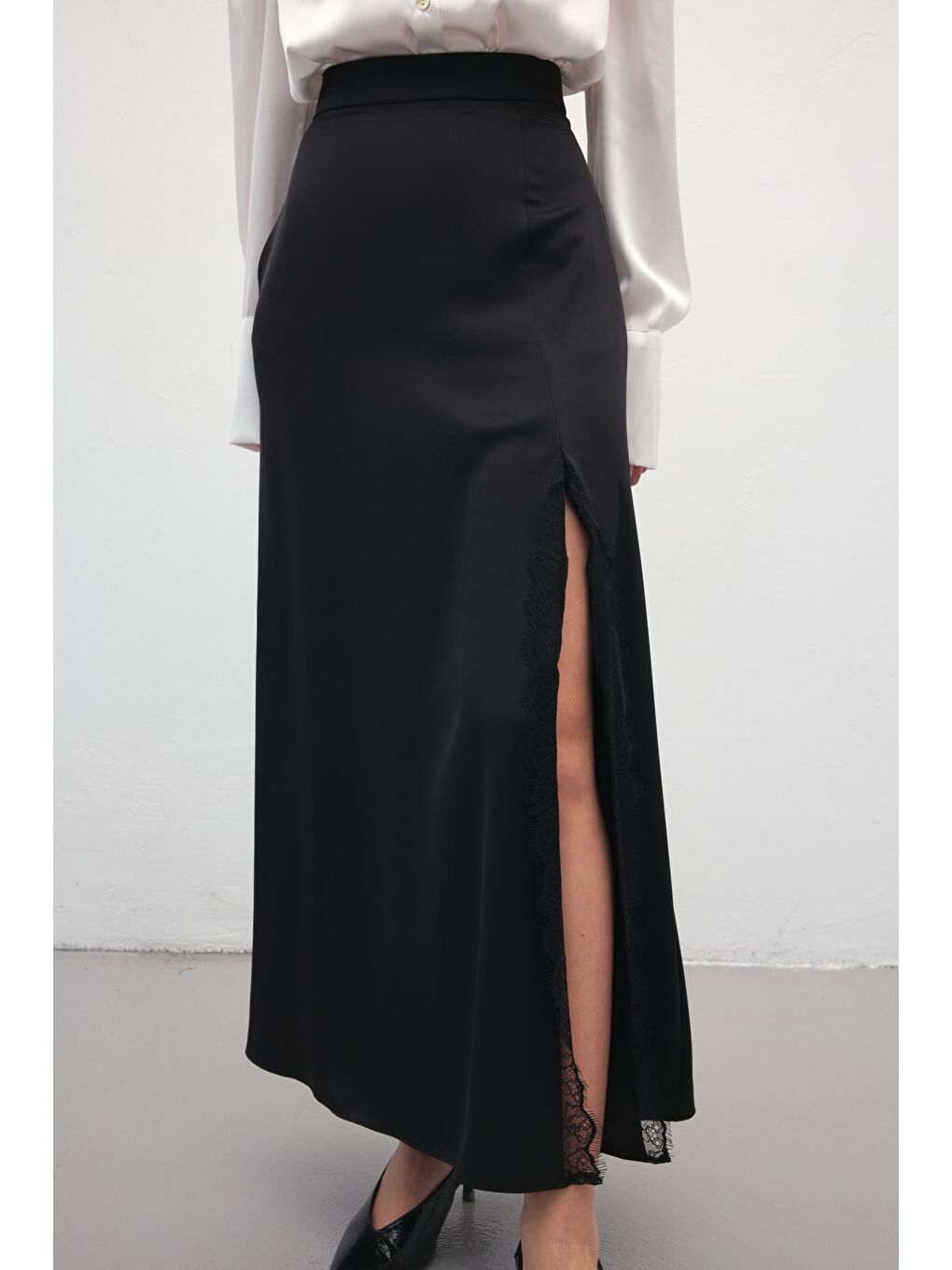 Dantel Detaylı Saten Etek - Siyah-6