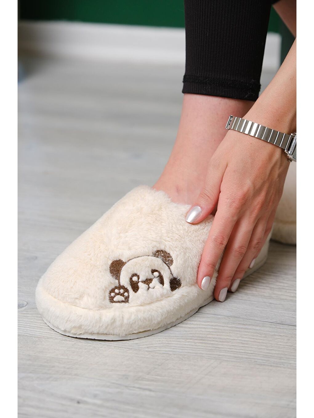 Ekru Panda Nakışlı Kadın Ev Terliği Pelüş Terlik Çeyiz ve Bohça Terliği Ses Yapmaz Kalın Taban-3