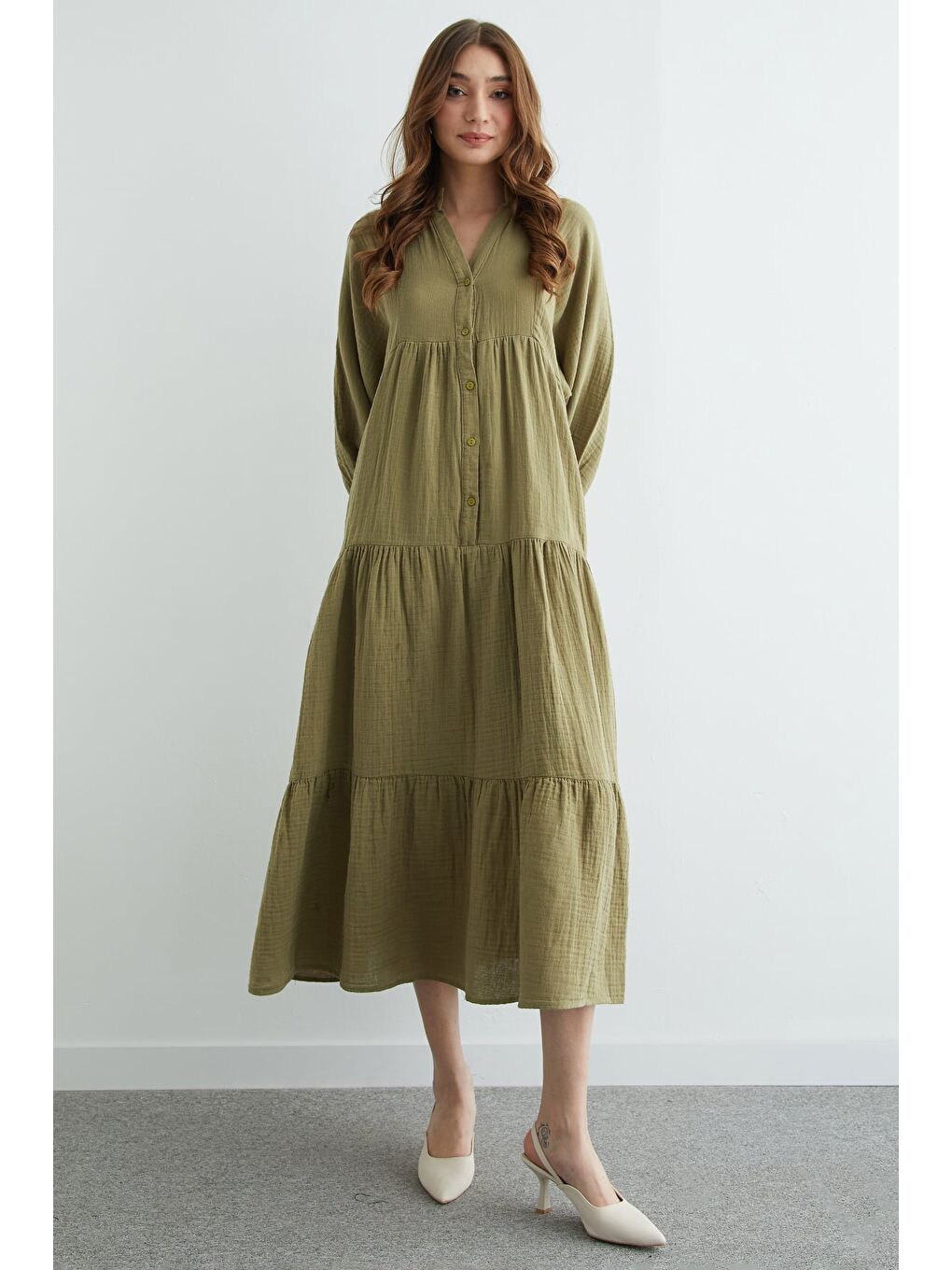 Fullamodest Yarım Düğmeli Hakim Yaka Müslin Elbise-1