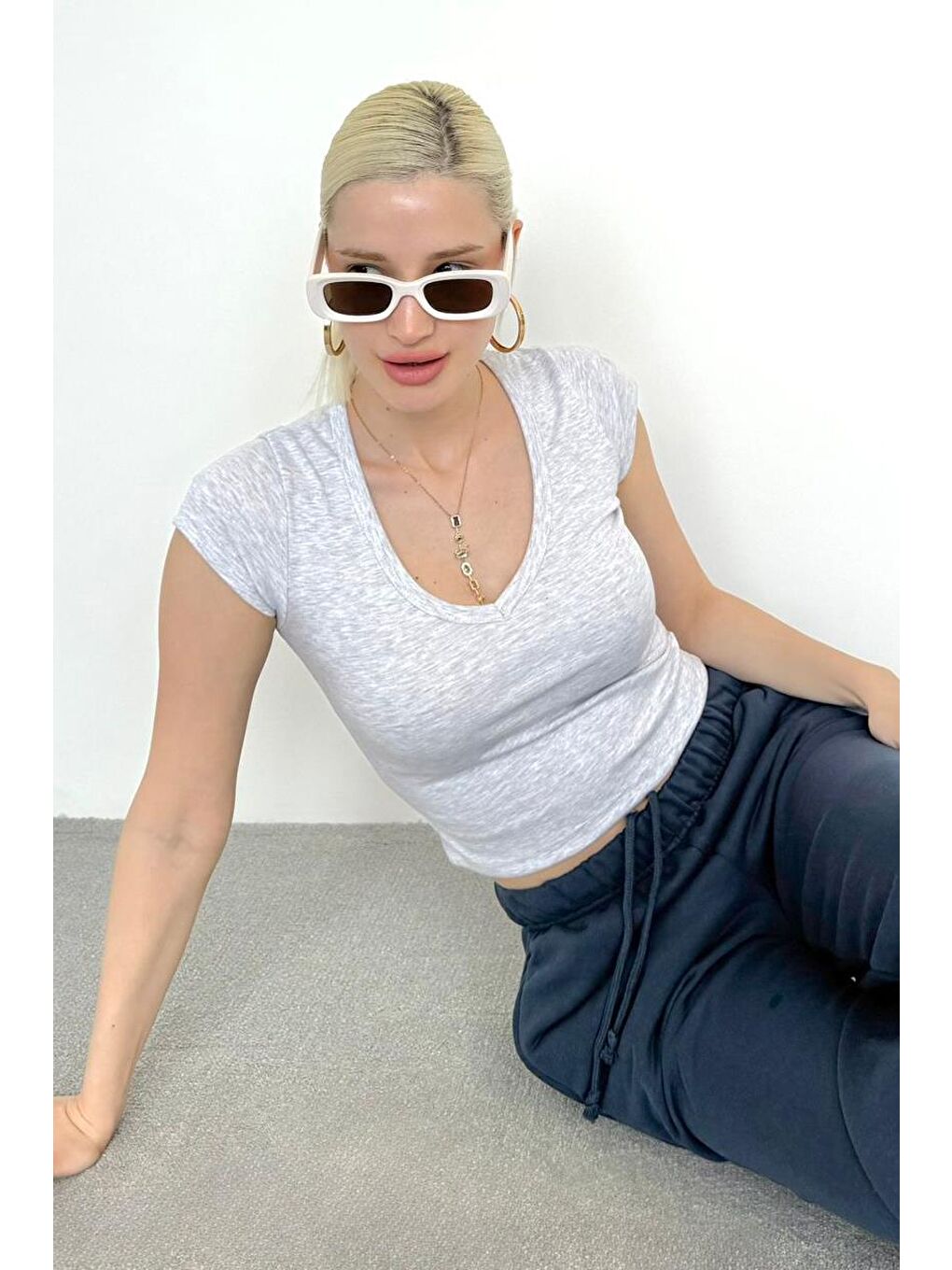 Beyaz Karmelanj V Yaka Basic Kadın Tişört Mg2450-2