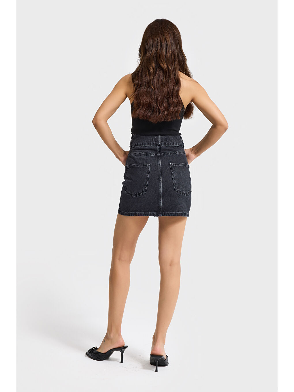 Gri Kadın Koyu Füme Renk 1w5-1 Straight Fit Parlak Taşlı %100 Pamuk Tasarım Mini Denim Etek-4